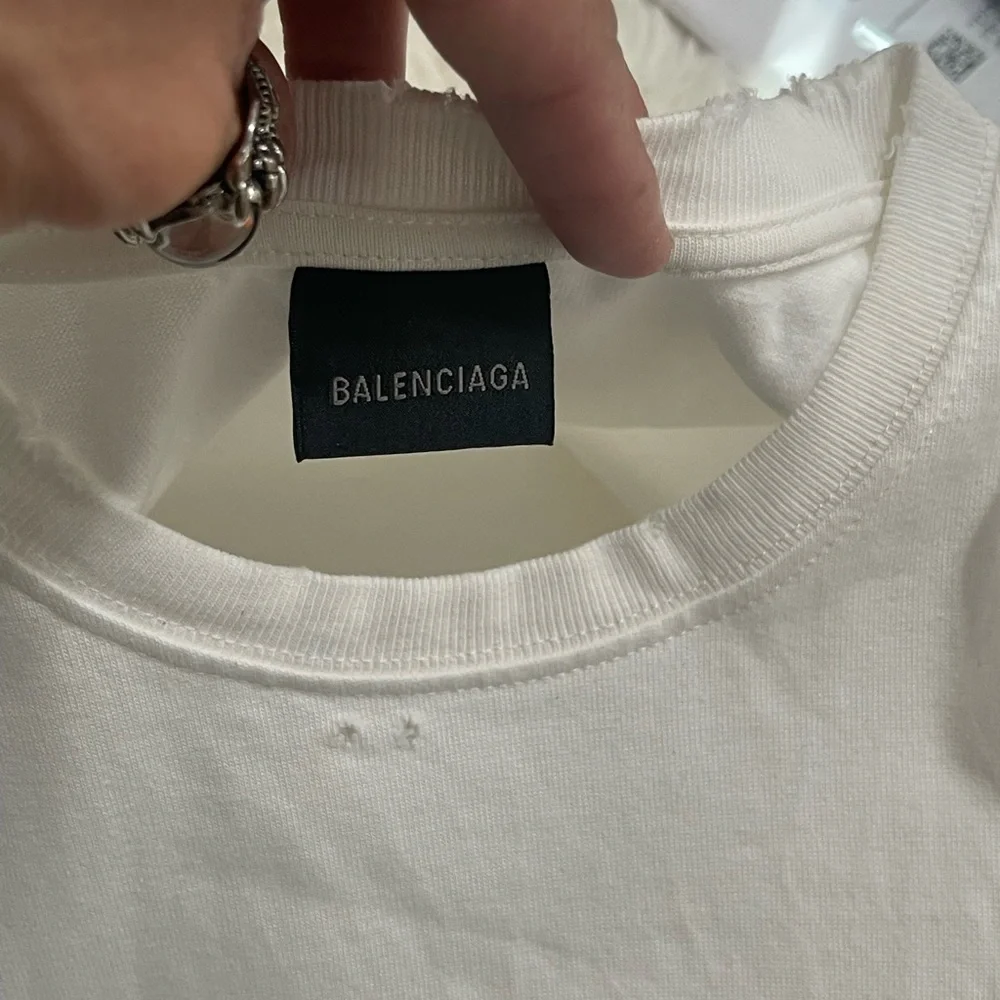 Like New Men’s Size Medium Balenciaga Oversized Logo Scripted T-shirt 100% White - Picture 11 of 14